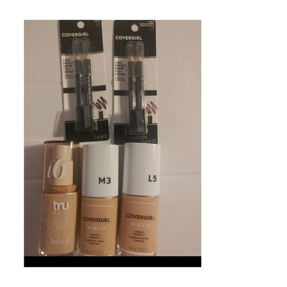 Makeup Bundle - Picture 7 of 7